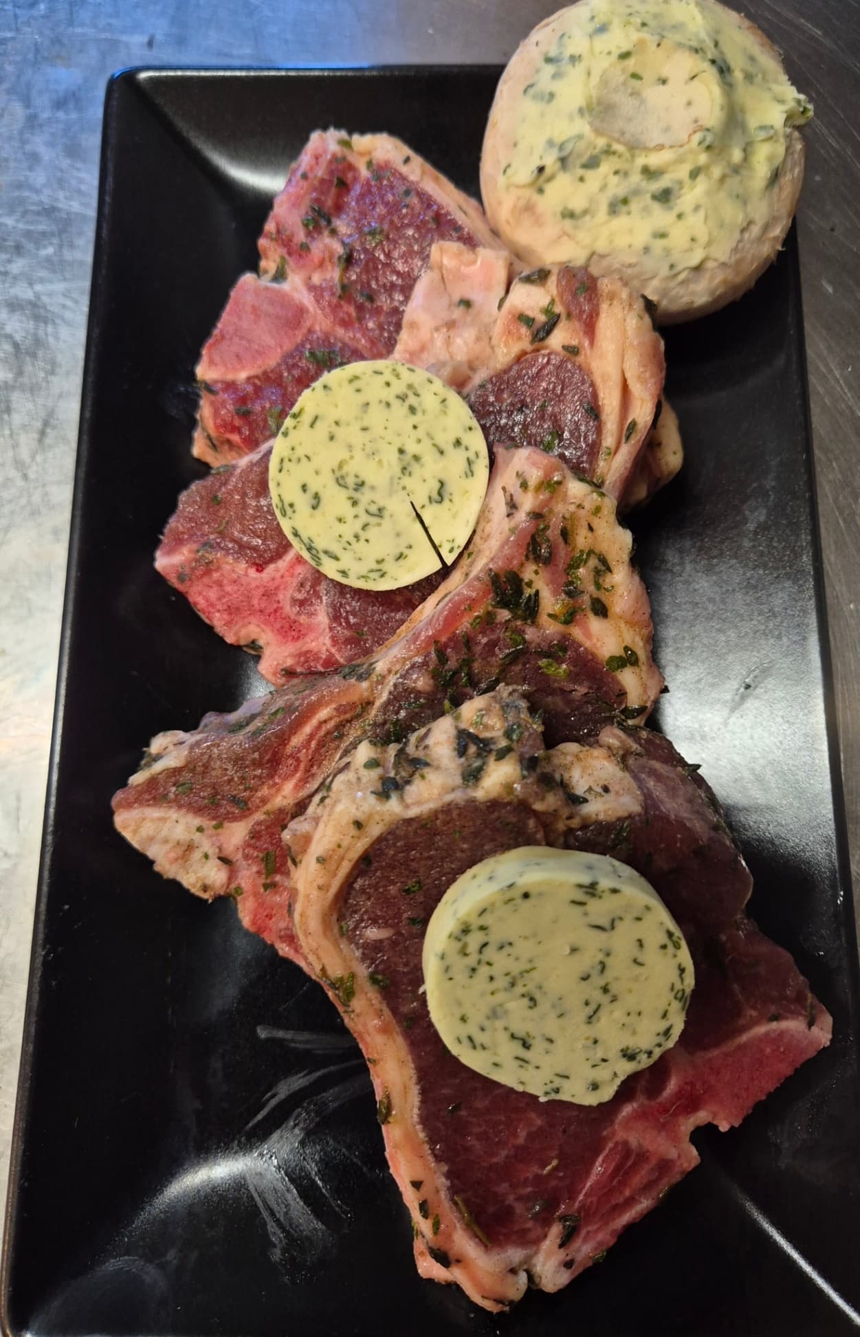 Côtes d'agneau marinées